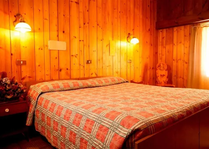 فندق Ristoro Vagneur 2*